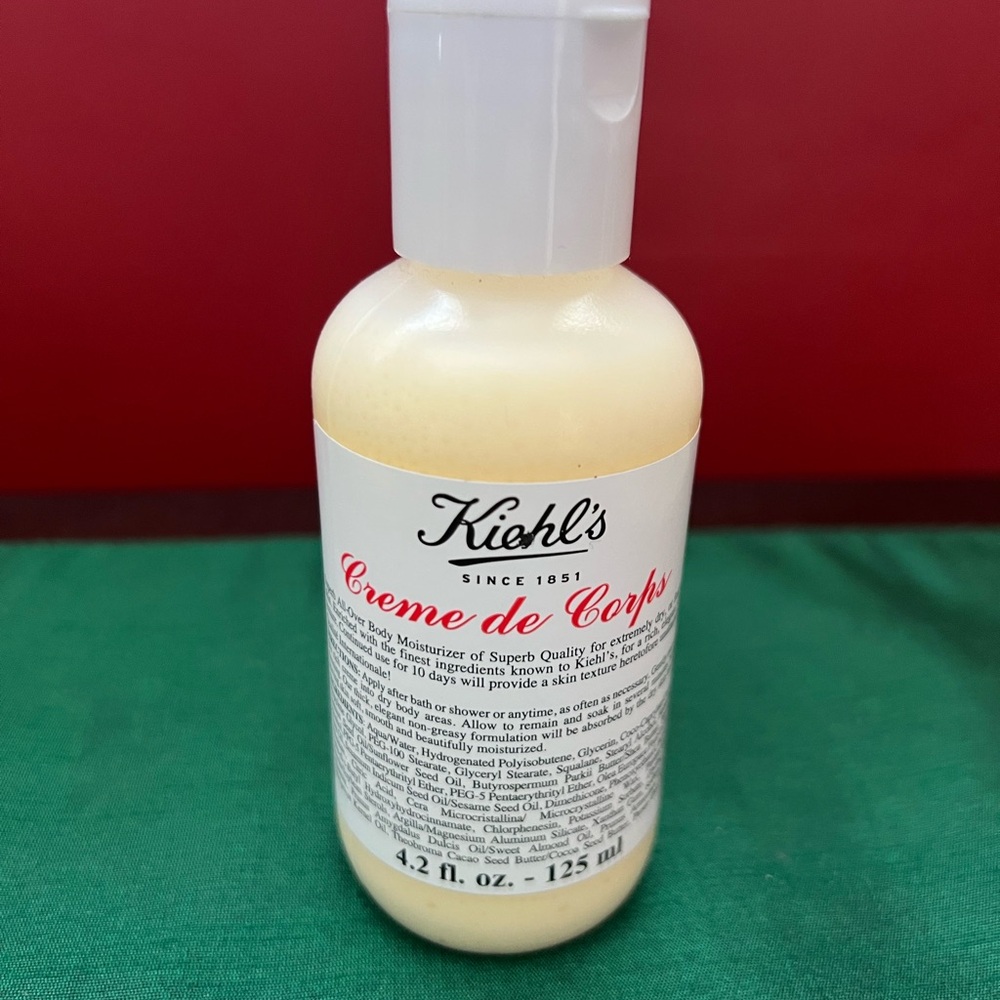 New & Sealed Kiehl's Creme de Corps, Body Moisturizer, 4.2 oz